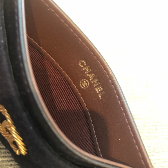 SOLD Chanel Limited Edition Collectors Card Holder - Picture 4 of 8